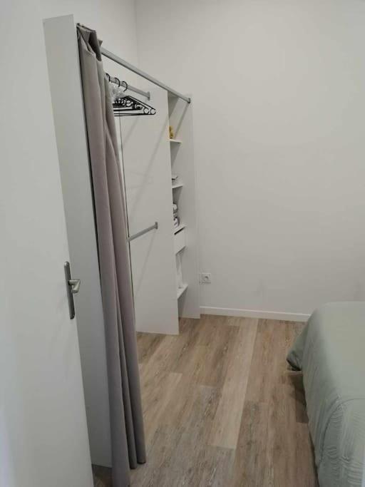 Large 40m2 Prox Lille-metro-tram *
